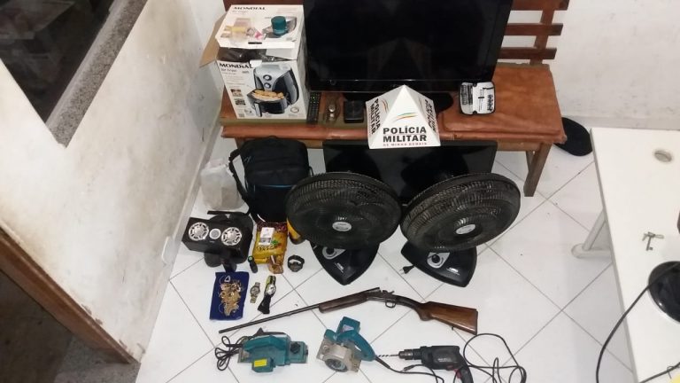 Polícia prende dois autores de furto em fazenda e recupera os objetos em Nanuque no Vale do Mucuri.