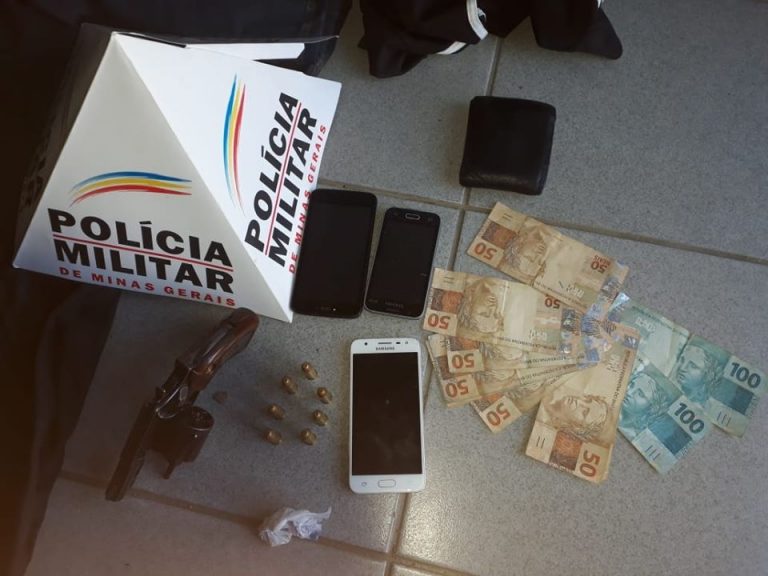 PM de Bertópolis prende dois jovem por porte ilegal de arma de fogo.
