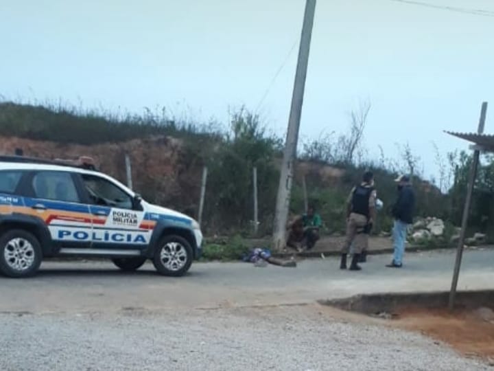 Jovem é morto a tiros no Bairro Campinho em Nanuque.