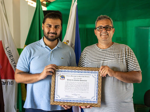 Secretário de Governo de Minas Gerais Igor Eto é homenageado com título de cidadão honorário de Serra dos Aimorés.